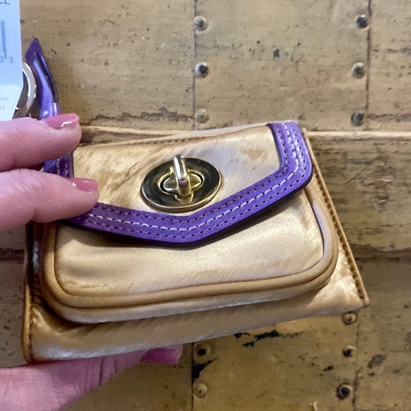 COACH MINI WALLET KEYCHAIN MINI BAG WALLET - Picture 3 of 7